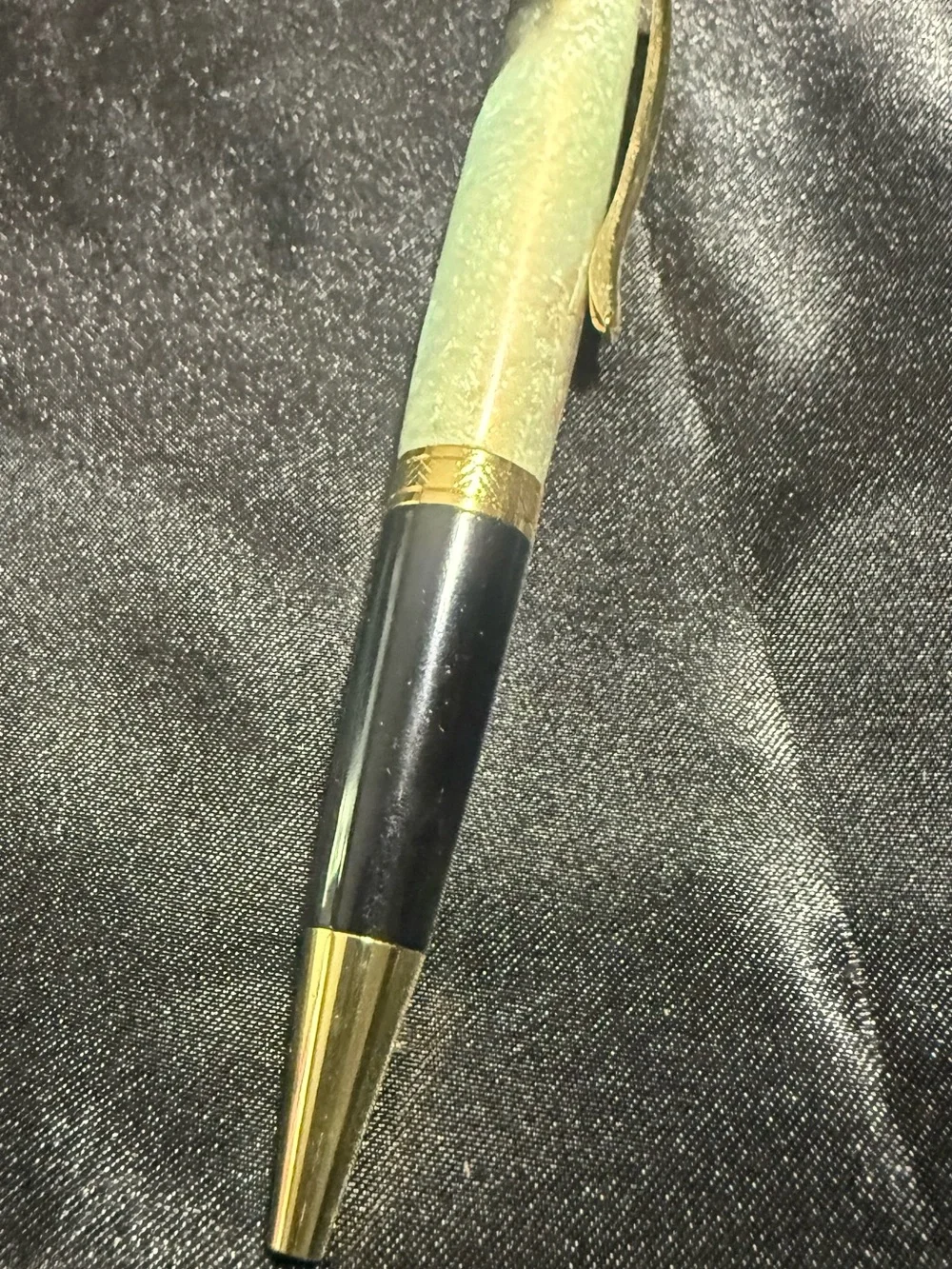 Sierra Style Ballpoint Pen in Mosaic colors and Gold Finish &Parker Style Ink